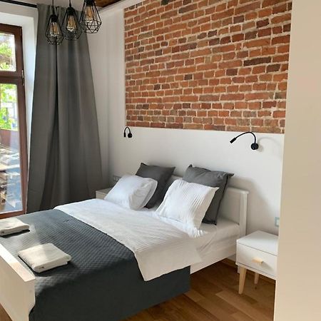 Nowe Apartamenty Zamkowa Vis A Vis Wawelu Krasków Exteriör bild