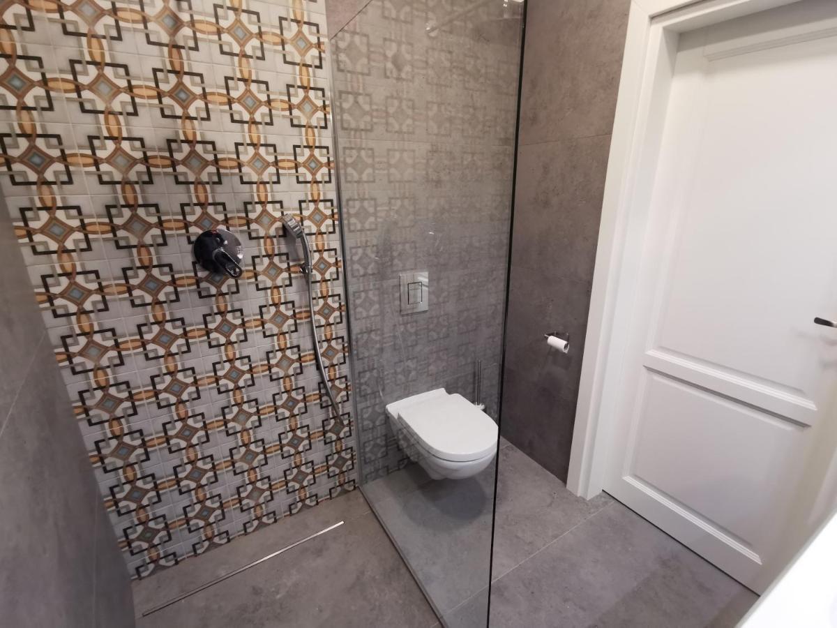 Nowe Apartamenty Zamkowa Vis A Vis Wawelu Krasków Exteriör bild